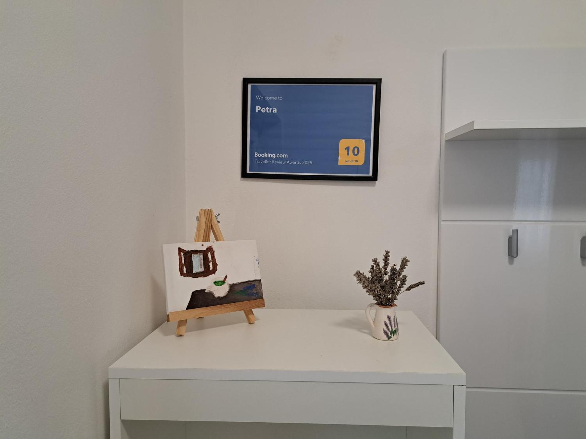 Apartma Petra *